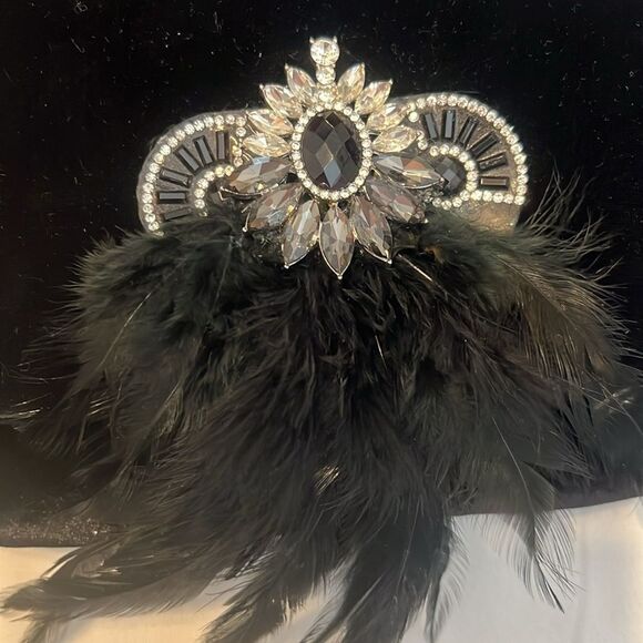 Elegant Black Feathered Rhinestone embellished velvet handbag EUC - Picture 4 of 13